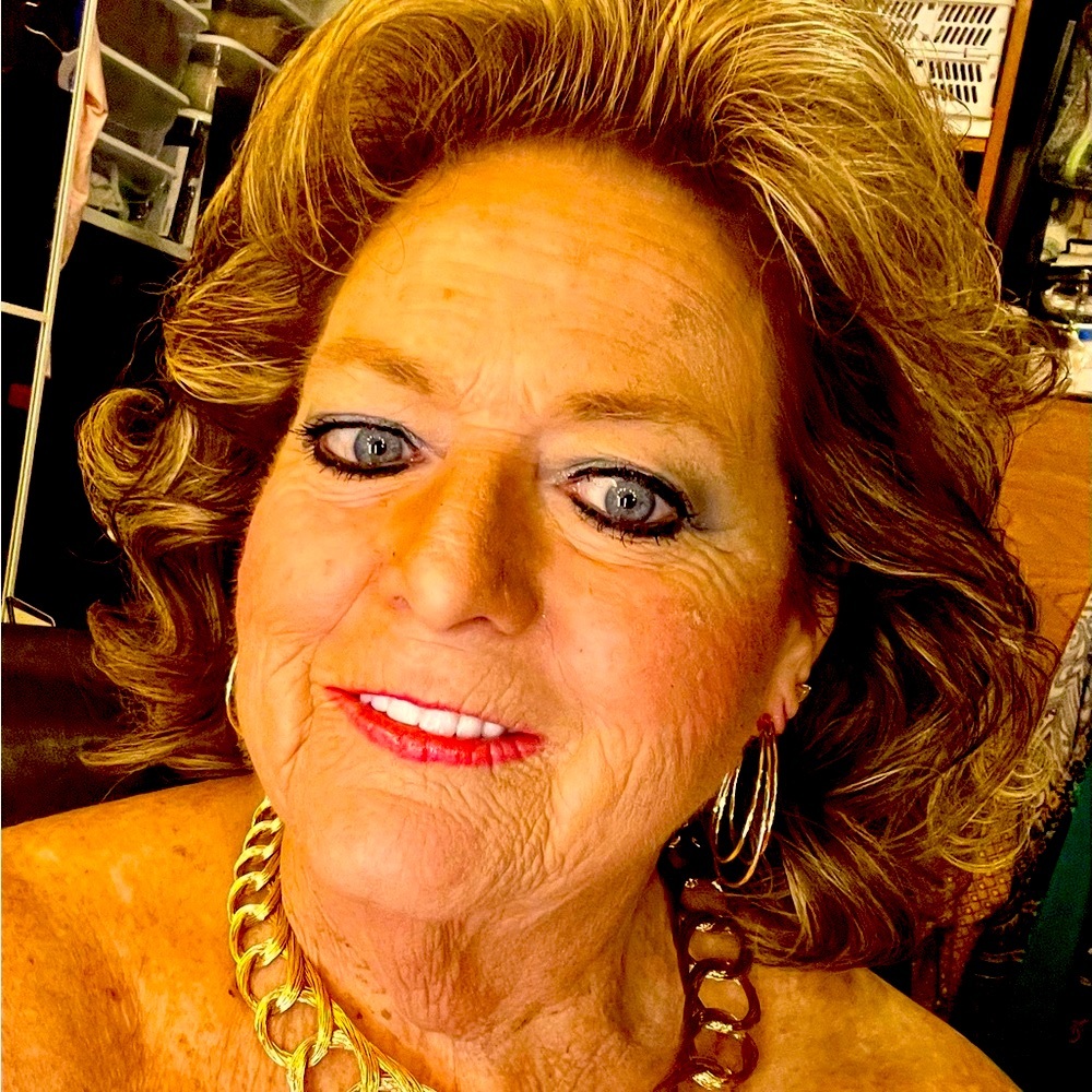 Meet your Posher, Eileen